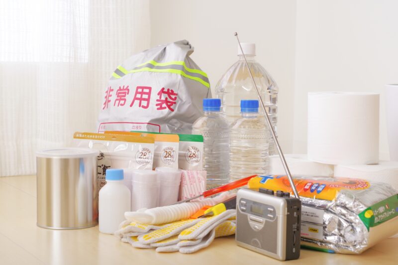 【企業向け】内閣府が推奨する防災備蓄（3日分）とは｜必要量9L/9食・備蓄品一覧のアイキャッチ画像
