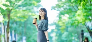 社員に長期休暇を取ってもらうには？取得率アップの企業事例を詳しく解説のアイキャッチ画像