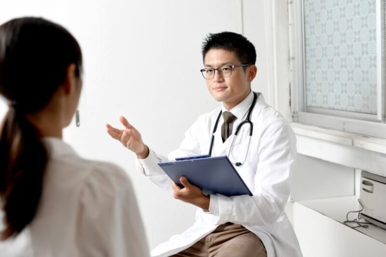 ストレスチェックとは？義務化対象拡大の目的と導入・実施方法を解説