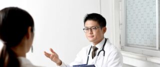 ストレスチェックとは?義務化対象拡大の目的と導入・実施方法を解説のアイキャッチ画像