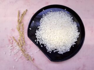 いつまで続く？ 米の価格が値上がりする要因と今後の上昇見通し…まるで令和の米騒動!?のアイキャッチ画像