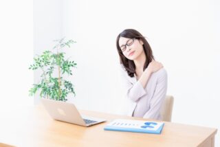 プレゼンティズムが企業に与える影響と対策！改善方法を導く健康経営とは？のアイキャッチ画像