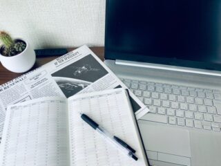 社内報は本当に効果がある？導入企業の事例やおすすめの運用方法を紹介！のアイキャッチ画像