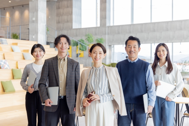 税務リスクと実務上のNGとは？「法定福利費」と「福利厚生費」の違いを解説