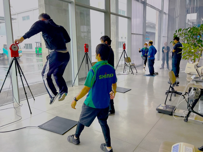 ローバル様でのからだ測定会の様子