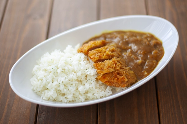 大盛りカツカレー